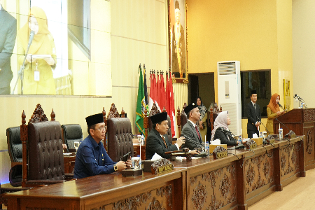 PENGAMBILAN JANJI/SUMPAH JABATAN ANGGOTA DPRD KAB. BEKASI PENGGANTI ANTAR WAKTU FRAKSI PDIP