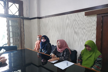 	Kunjungan Kerja Sekretariat DPRD Kab Bekasi Bagian Humas (Publikasi dan Protokol) Ke Kantor Biro Hukum Dan HAM Provinsi Jawa Barat - Bandung Dalam Rangka Koordinasi Dan Konsultasi Terkait Tata Cara Pengisian Metadata JDIH.