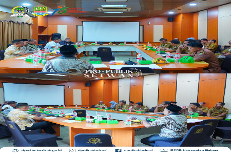 Badan Anggaran (Banggar) DPRD Kabupaten Bekasi menggelar Rapat Kerja bersama Pemerintah Daerah dalam rangka pembahasan Rancangan Peraturan Daerah (Raperda) tentang Perubahan Anggaran Pendapatan dan Belanja Daerah (APBD) Tahun Anggaran 2025. Rapat berlangs