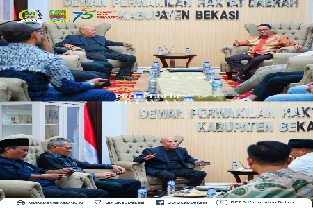 Ketua DPRD Kabupaten Bekasi Bapak H. Ade Sukron, S.H.I., M.Si @adesukron04 menerima audiensi dari Dewan Koperasi Indonesia Daerah (Dekopinda) Kabupaten Bekasi, Audiensi bertempat di Ruang Rapat Ketua DPRD, Gedung DPRD Kabupaten Bekasi, Cikarang Pusat, Pad