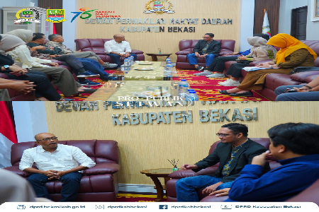 Ketua DPRD Kabupaten Bekasi, H. Ade Sukron, S.H.I, M.Si @adesukron04 menerima kunjungan kerja dari Pimpinan dan Anggota DPRD Kabupaten Blora di Ruang Rapat Pimpinan DPRD Kabupaten Bekasi, pada Selasa (21/10/2025).