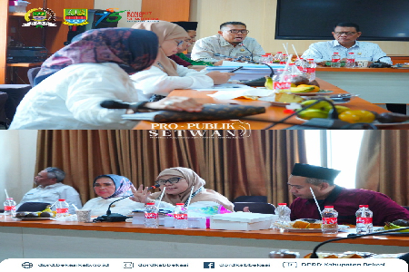Wakil Ketua DPRD Kabupaten Bekasi, H. Usup Supriatna, S.IP dan Budi Muhammad Mustafa memimpin langsung jalannya Rapat Kerja Badan Anggaran (Banggar) DPRD Kabupaten Bekasi bersama Pemerintah Daerah yang digelar di Ruang Badan Legislatif Gedung DPRD Kabupat