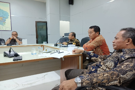 Rapat Kerja Komisi 3 DPRD Kab. Bekasi dengan Dinas (Mitra Kerja) dalam rangka Membahas Pra KUA PPAS Tahun Anggaran 2024.