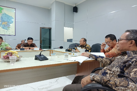 Rapat Kerja Komisi 3 DPRD Kab. Bekasi dengan Dinas (Mitra Kerja) dalam rangka Membahas Pra KUA PPAS Tahun Anggaran 2024.