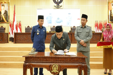 Rapat Paripurna DPRD Kabupaten Bekasi dalam rangka Penetapan Keputusan DPRD terhadap RAPERDA tentang Pertanggungjawaban Pelaksanaan APBD Tahun Anggaran 2022