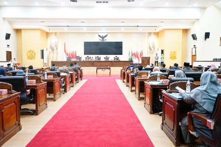 Paripurna Kesebelas Masa Persidangan Kesatu Tahun Sidang 2024-2025 Tetapkan 2 Raperda