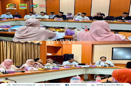 Badan Anggaran Dewan Perwakilan Rakyat Daerah (DPRD) Kabupaten Bekasi menggelar Rapat Kerja bersama Pemerintah Daerah dalam rangka pembahasan Rencana Pendapatan Daerah dan Belanja Daerah dalam Rancangan KUA-PPAS Tahun Anggaran 2026.