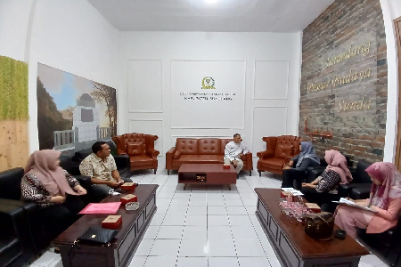Koordinasi Dan Study Banding Terkait Pengelolaan JDIH Ke Kantor DPRD Kabupaten Sumedang