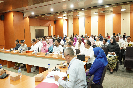 RAPAT PANSUS 23 DAN 24 TERKAIT LKPJ MEMBAHAS RAPERDA TENTANG PAJAK DAERAH DAN RETRIBUSI DAERAH