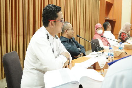 RAPAT PANSUS 23 DAN 24 TERKAIT LKPJ MEMBAHAS RAPERDA TENTANG PAJAK DAERAH DAN RETRIBUSI DAERAH